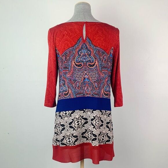 LAST CHANCE Akemi + Kin Tunic Top - small flaw - Picture 4 of 8